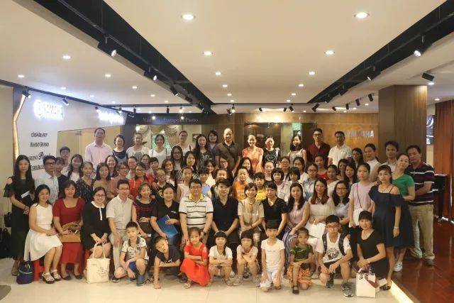 必博艺术家鲍释贤茂名市钢琴音乐会及大师班圆满落幕